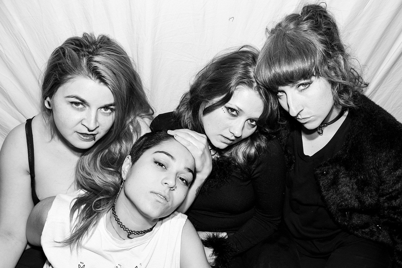 Bad Waitress releasing EP on Royal Mountain (watch the “Acid Brain” video)