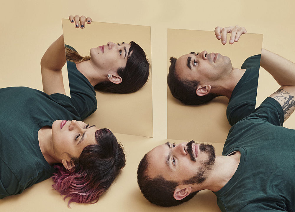 stream Balun’s new song “Teletransporte”