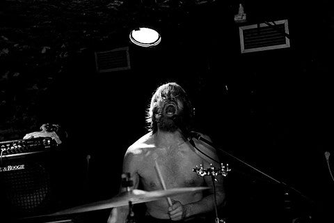 Norwegian punks Barren Womb releasing a split with Grizzlor and going on first-ever US tour with them (dates, video)