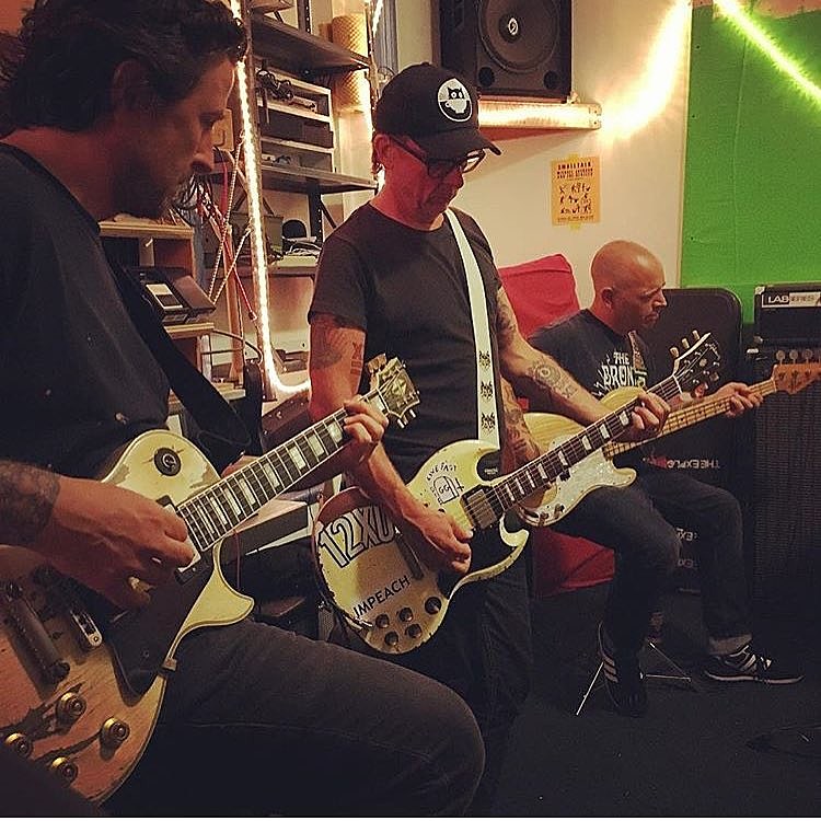 Lifetime, Minor Threat & Bouncing Souls members form Beach Rats