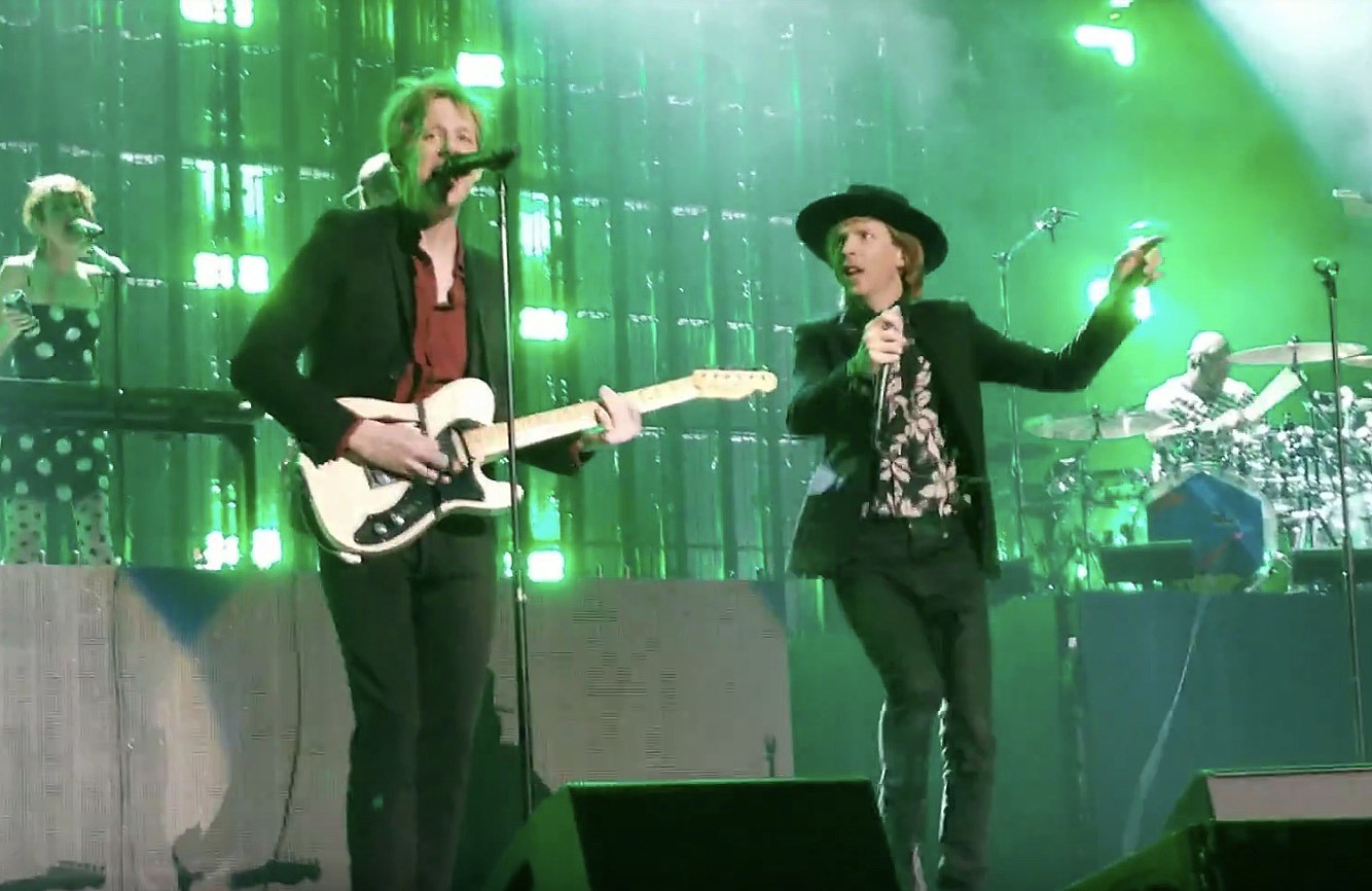 Beck brought out Spoon’s Britt Daniel and Jenny Lewis at MSG show (video, setlist)