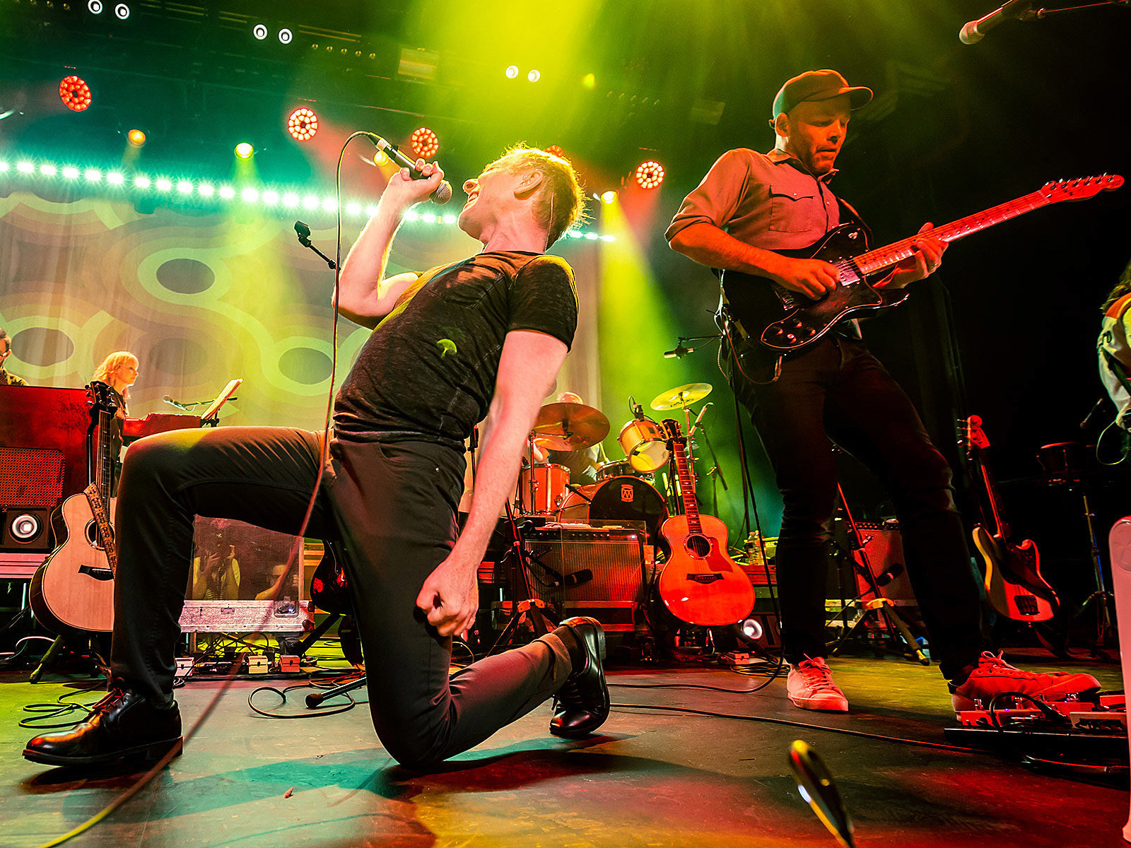 Belle & Sebastian began tour at Brooklyn Steel (pics, setlist, video)