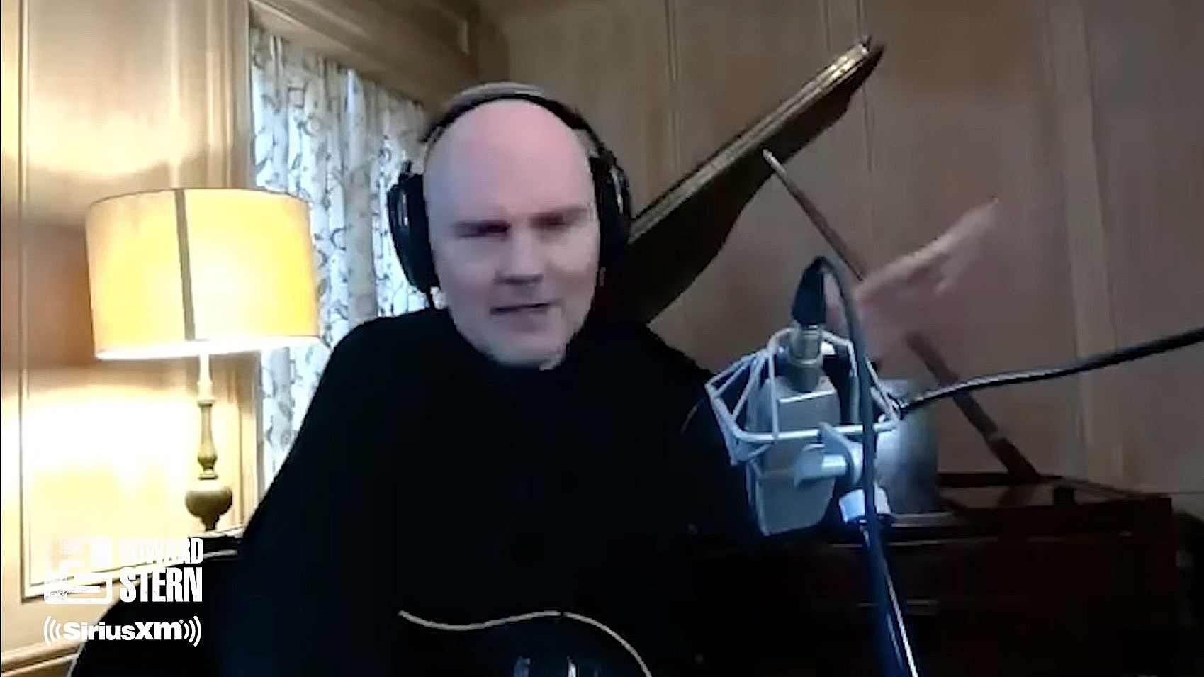 watch Billy Corgan cover Pink Floyd, talk Eddie Van Halen, Hole & more on Howard Stern
