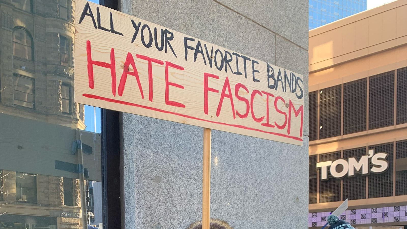 Billy Bragg shares new anti-ICE protest song “City of Heroes”