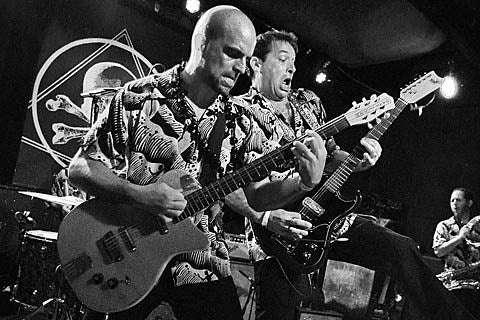 John Reis & the Blind Shake on tour, surfed with the So So Glos @ Saint Vitus (pics)