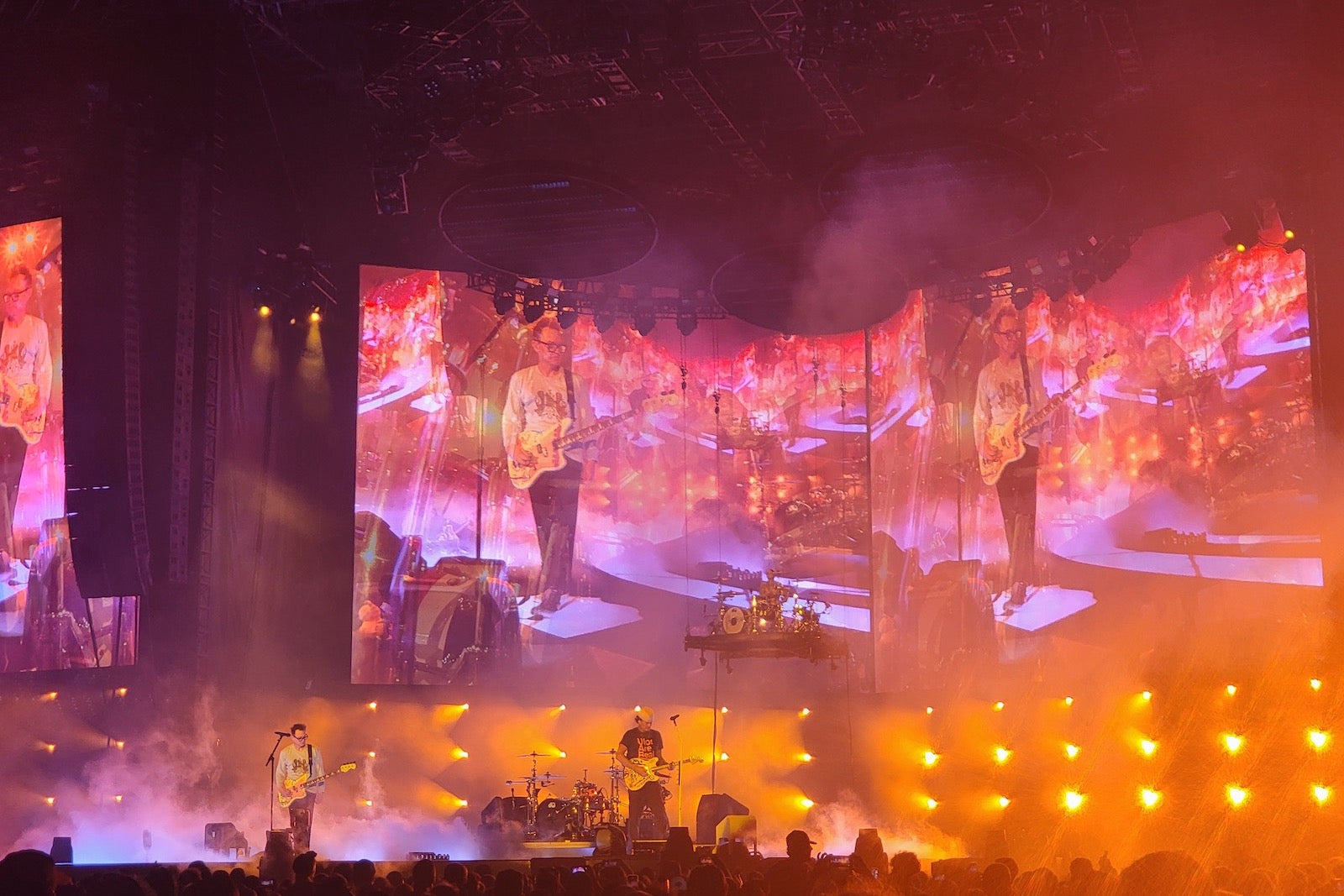 blink-182 brought every era, dumb jokes, and choked-up emotions to Citi Field