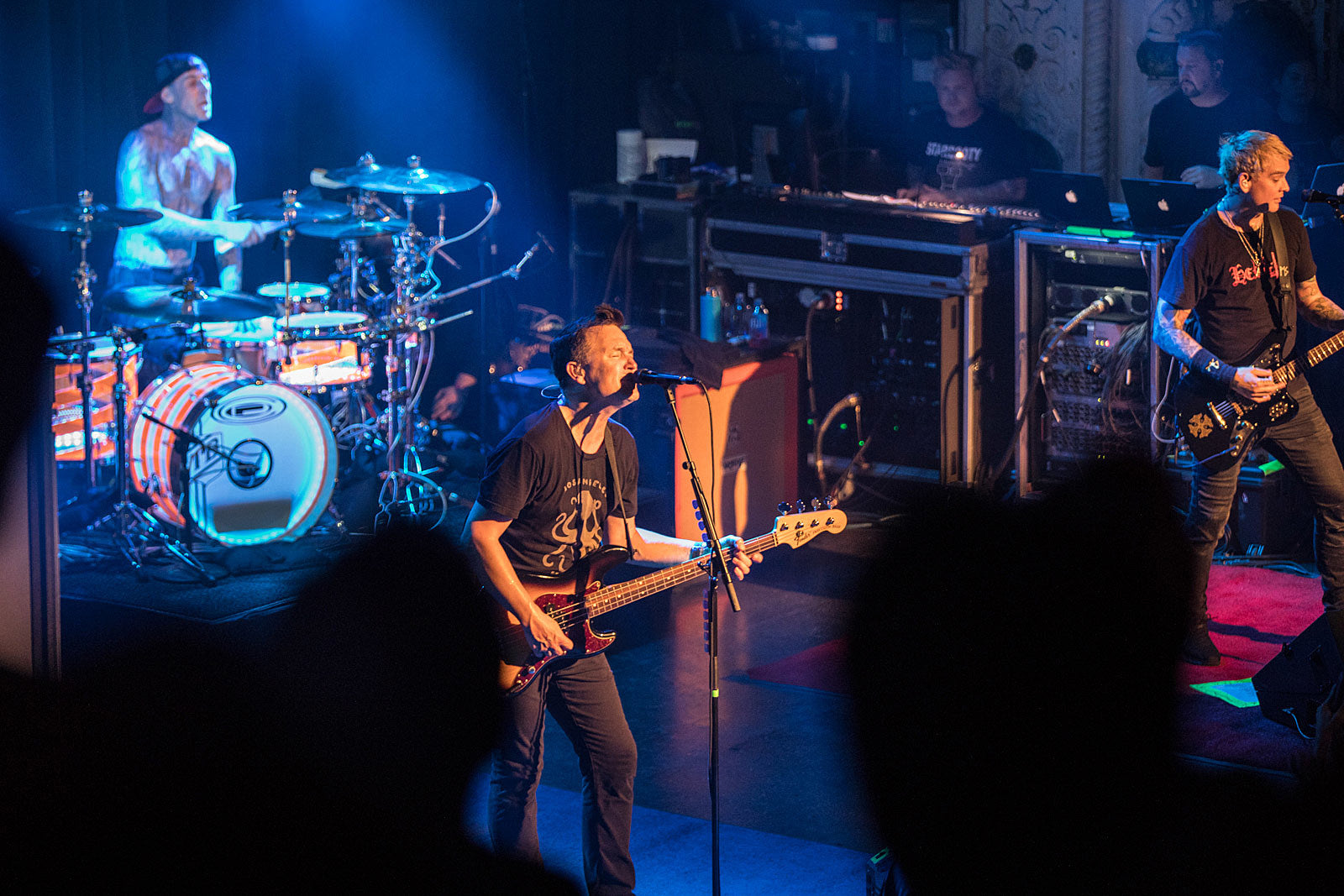 blink-182 postpone El Paso show following tragic mass shooting