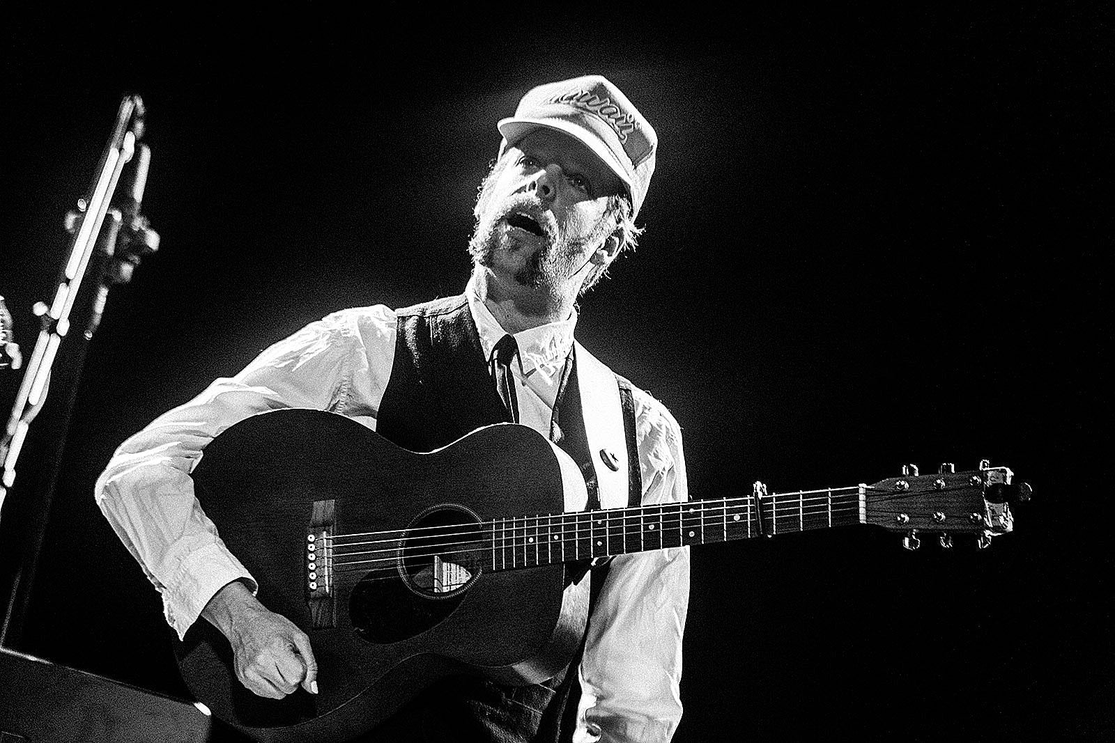 Listen to Bonnie “Prince” Billy, Nathan Salsburg & Max Porter’s collab EP