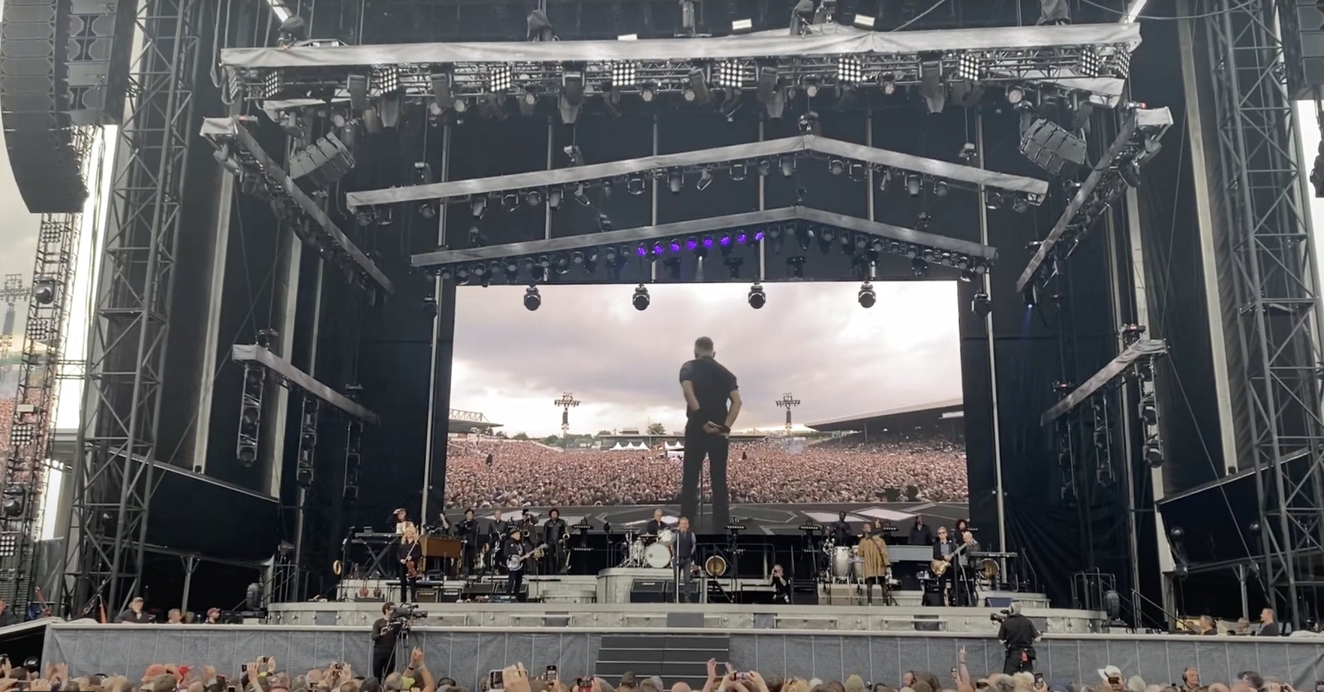 Watch Bruce Springsteen cover The Pogues’ “A Rainy Night in Soho” at Ireland show in tribute to Shane MacGowan