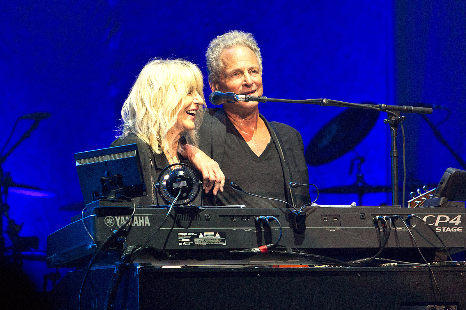 Lindsey Buckingham & Christine McVie played Beacon Theatre (pics, setlist)