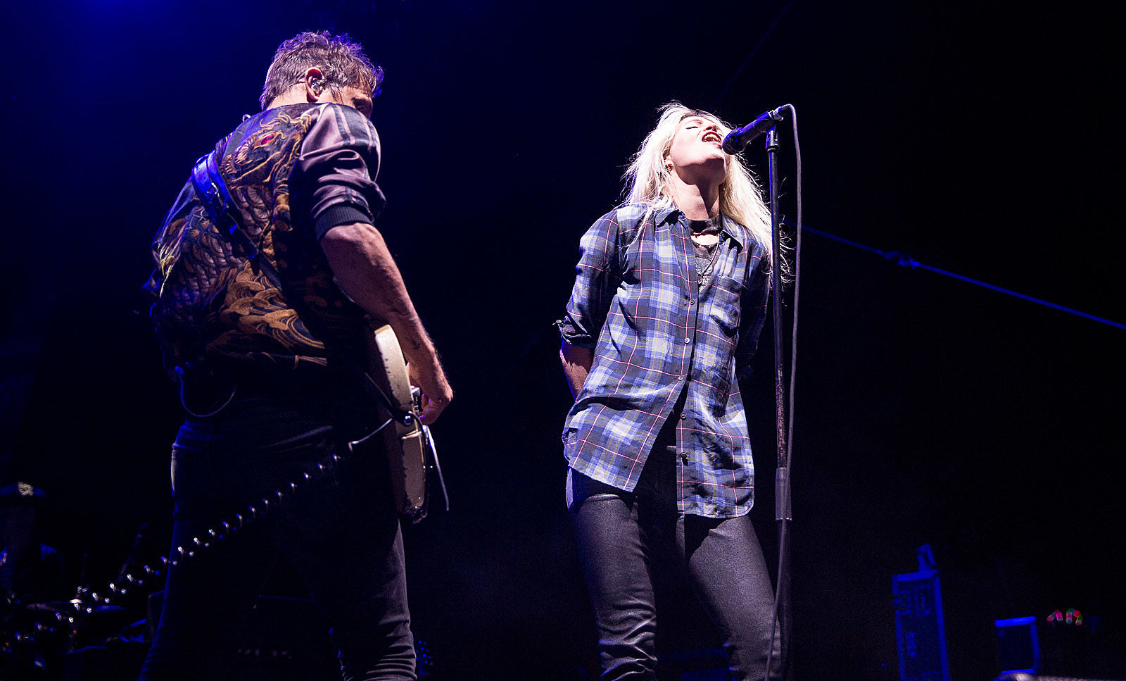 The Kills touring, playing House of Vans skate clinics in NYC & Chicago