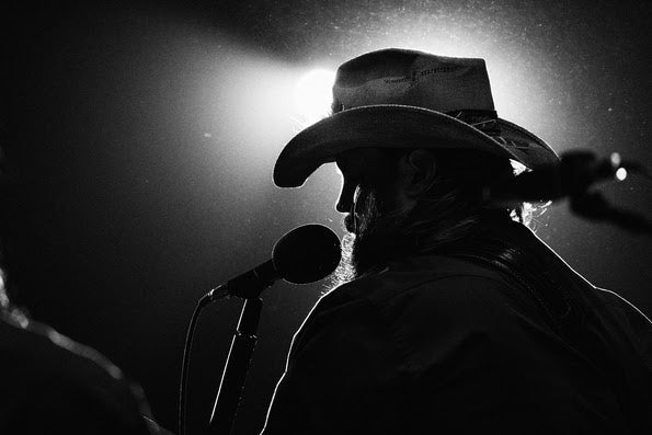 Chris Stapleton announces 2025 All-American Road Show tour w/ Nikki Lane, more (BV Presale for MSG & UBS)