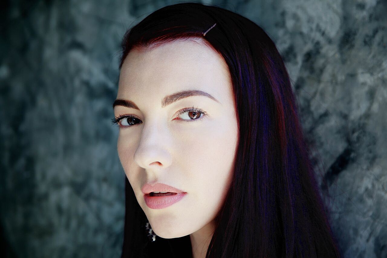 Chrysta Bell released new David Lynch-produced EP (listen), playing NYC this weekend