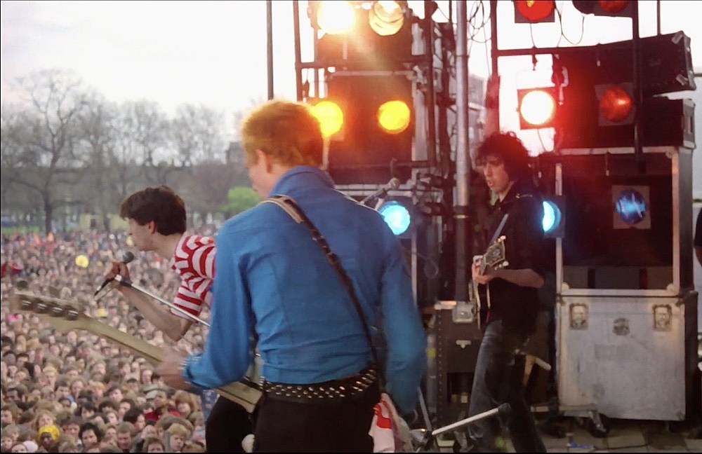 watch The Clash & Sham 69’s Jimmy Pursey play London’s Victoria Park in ‘White Riot’ doc