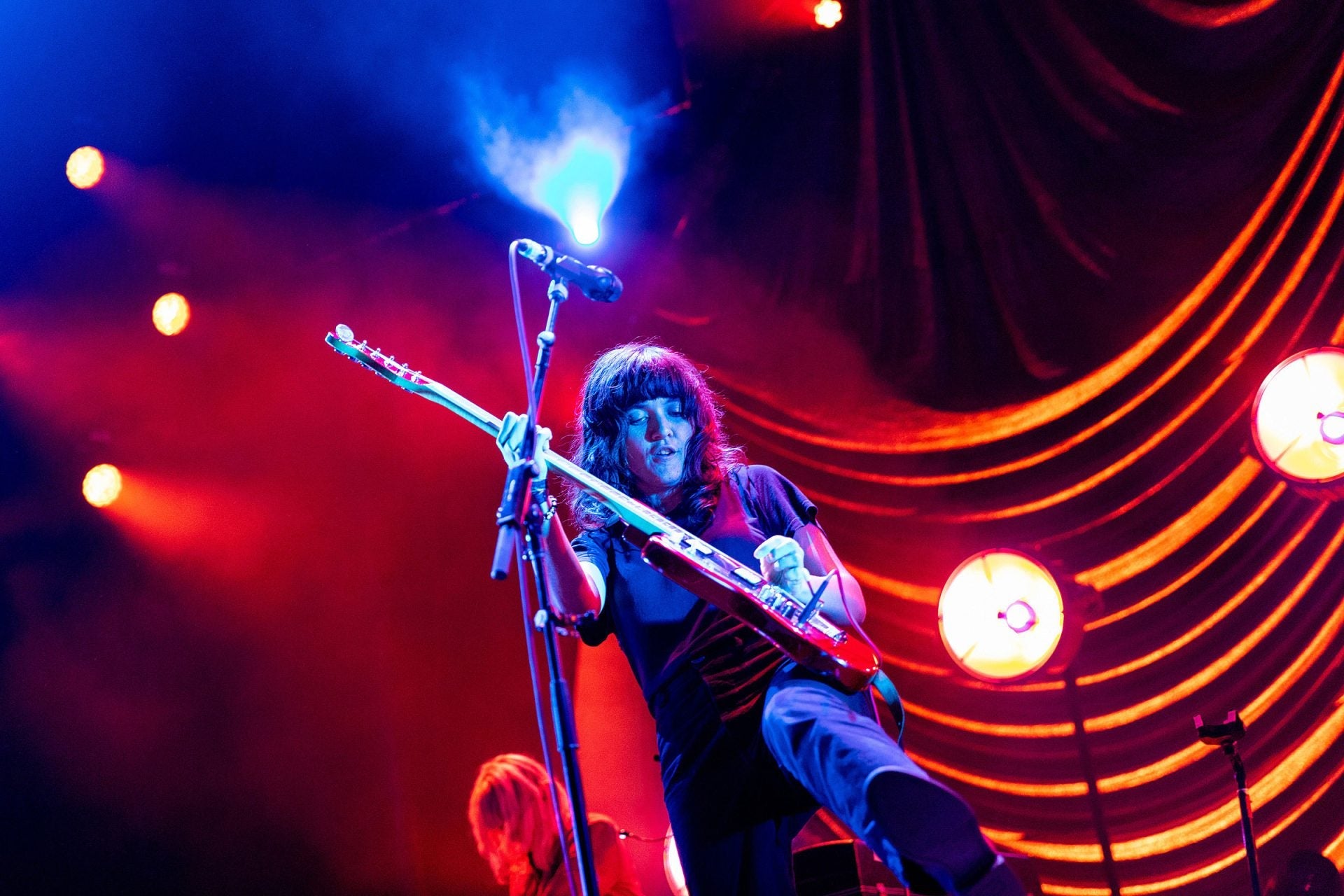Courtney Barnett rocked a rainy Prospect Park w/ Julien Baker & Vagabon (pics)