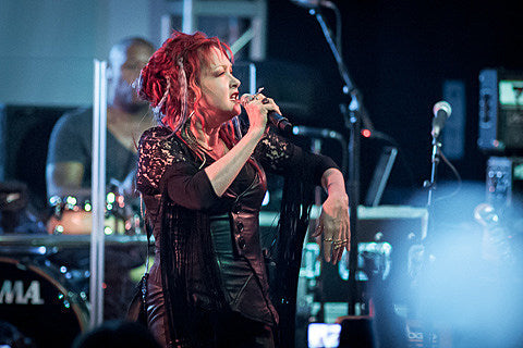 Cyndi Lauper announces 2015 ‘Home for the Holidays’ show