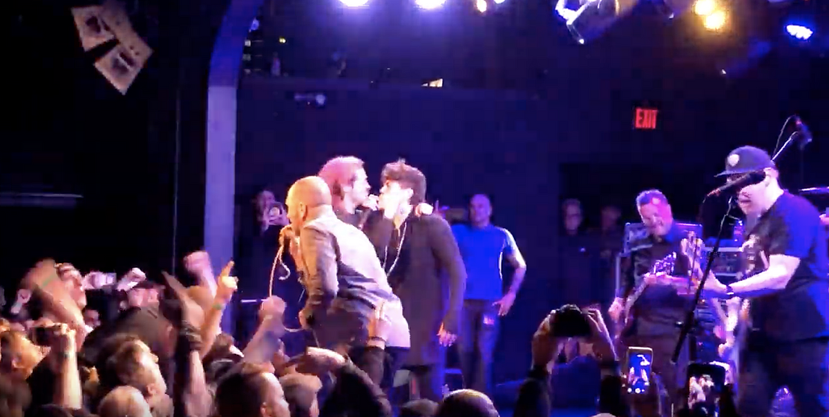 watch AFI’s Davey Havok join Snapcase at LA gig with Earth Crisis & more