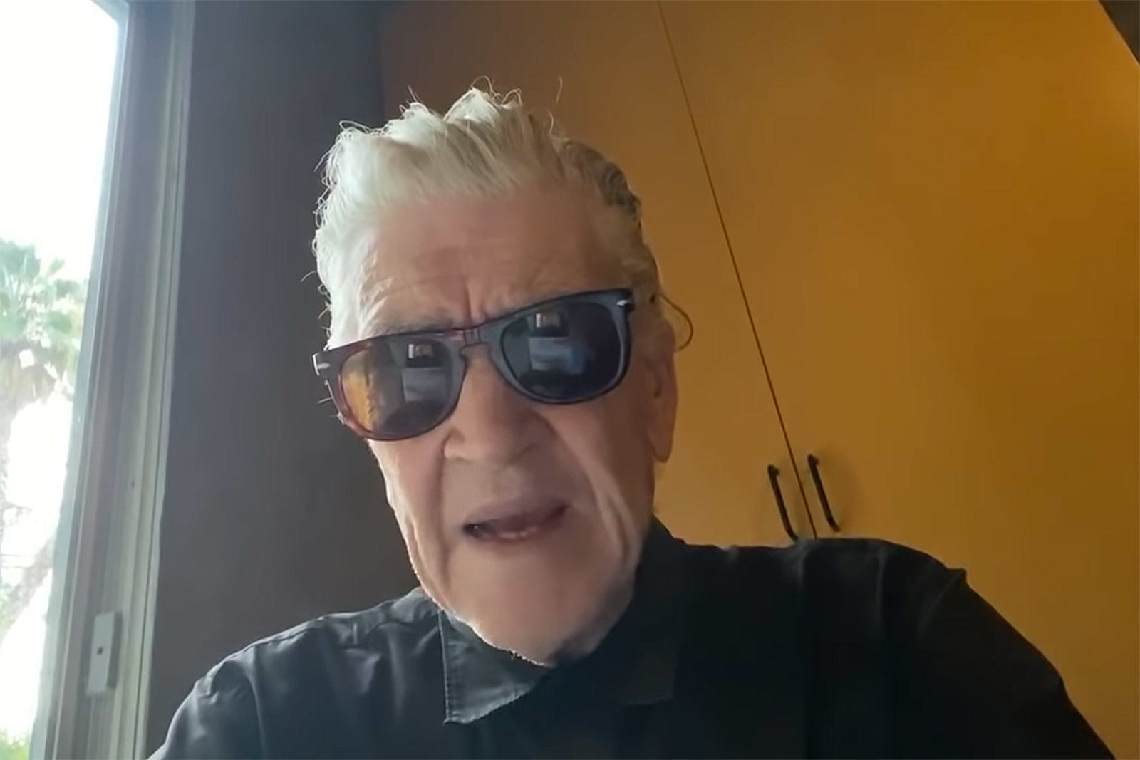 David Lynch talks This Mortal Coil in today’s weather report, announces benefit livestream