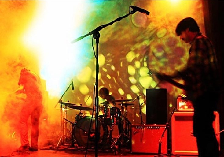 Dead Meadow touring before Levitation