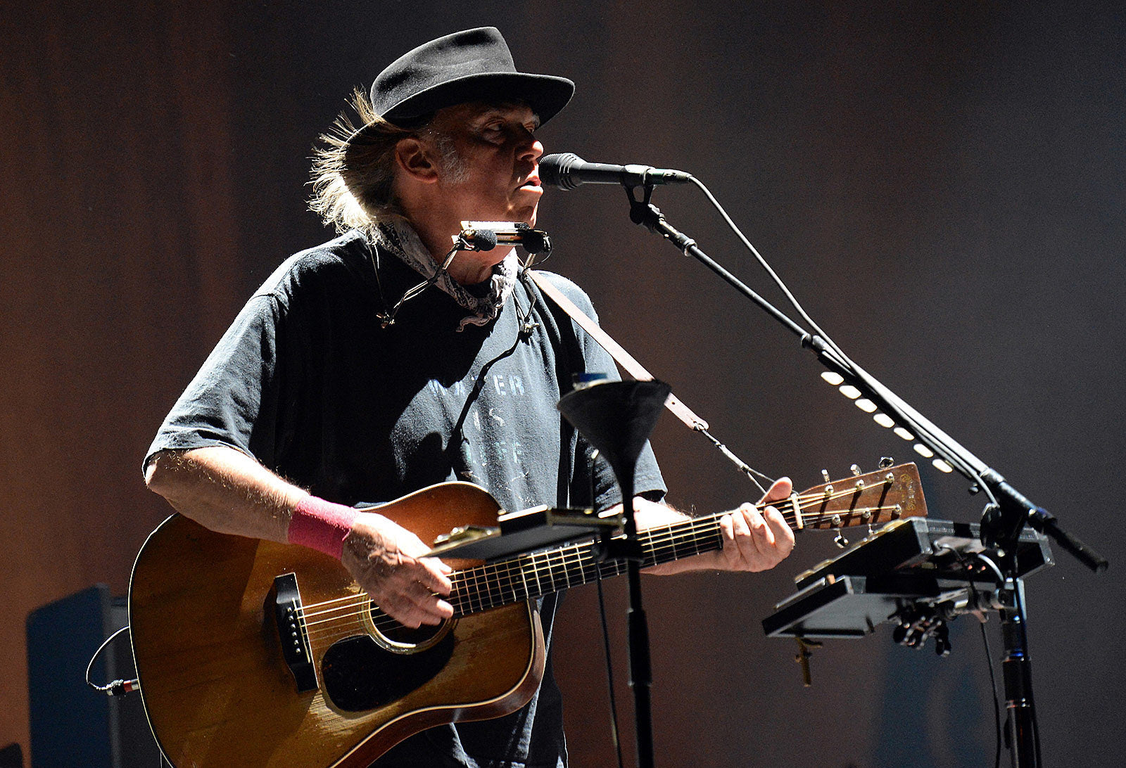 Neil Young & Crazy Horse playing first shows in four years next week