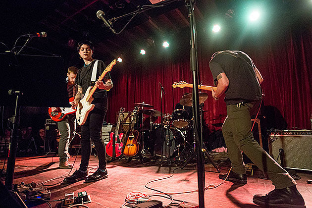 Kevin Devine collaborated w/ Meredith Graves, Cymbals Eat Guitars, Matthew of Nada Surf, Tigers Jaw & more @ The Bell House (pics, videos)