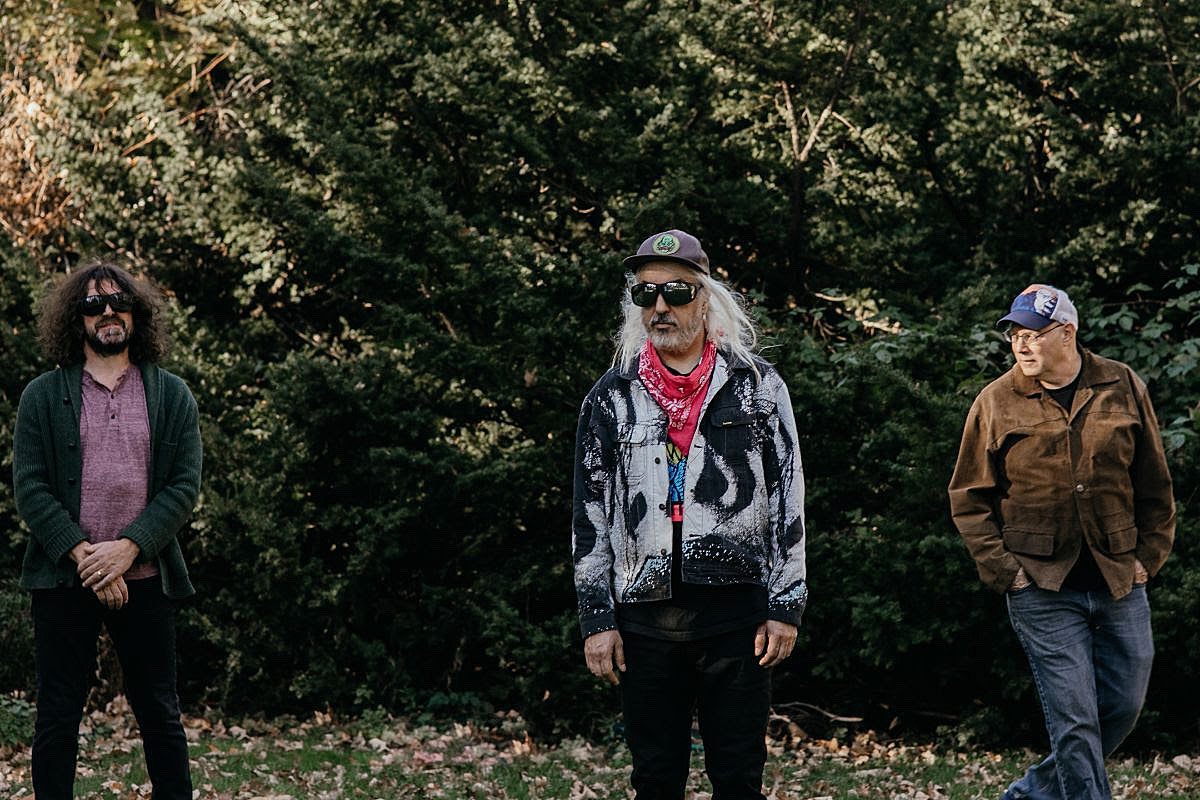 Dinosaur Jr announce 2021/2022 tour & rescheduled Camp Fuzz dates