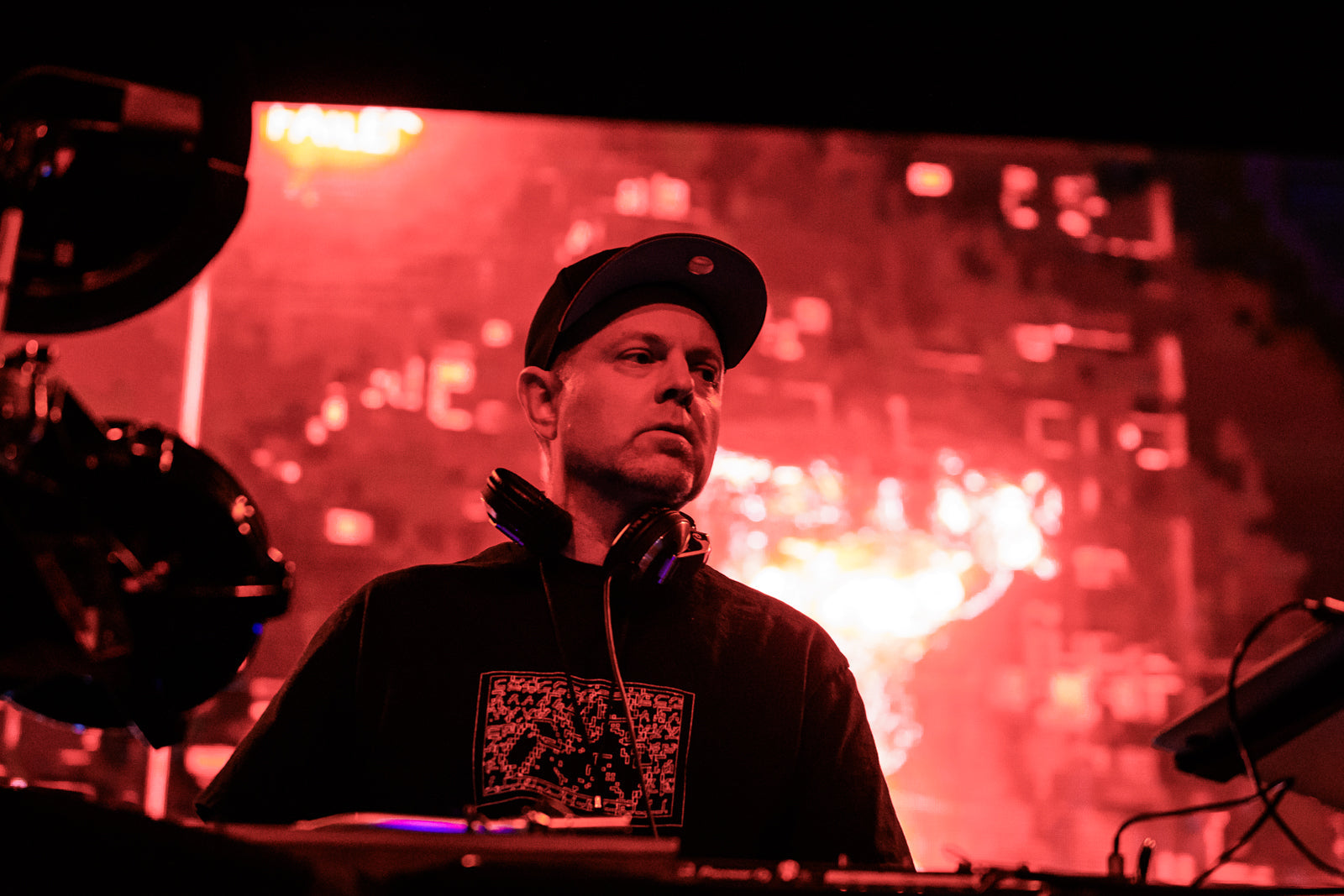 DJ Shadow played Webster Hall with Holly (pics)