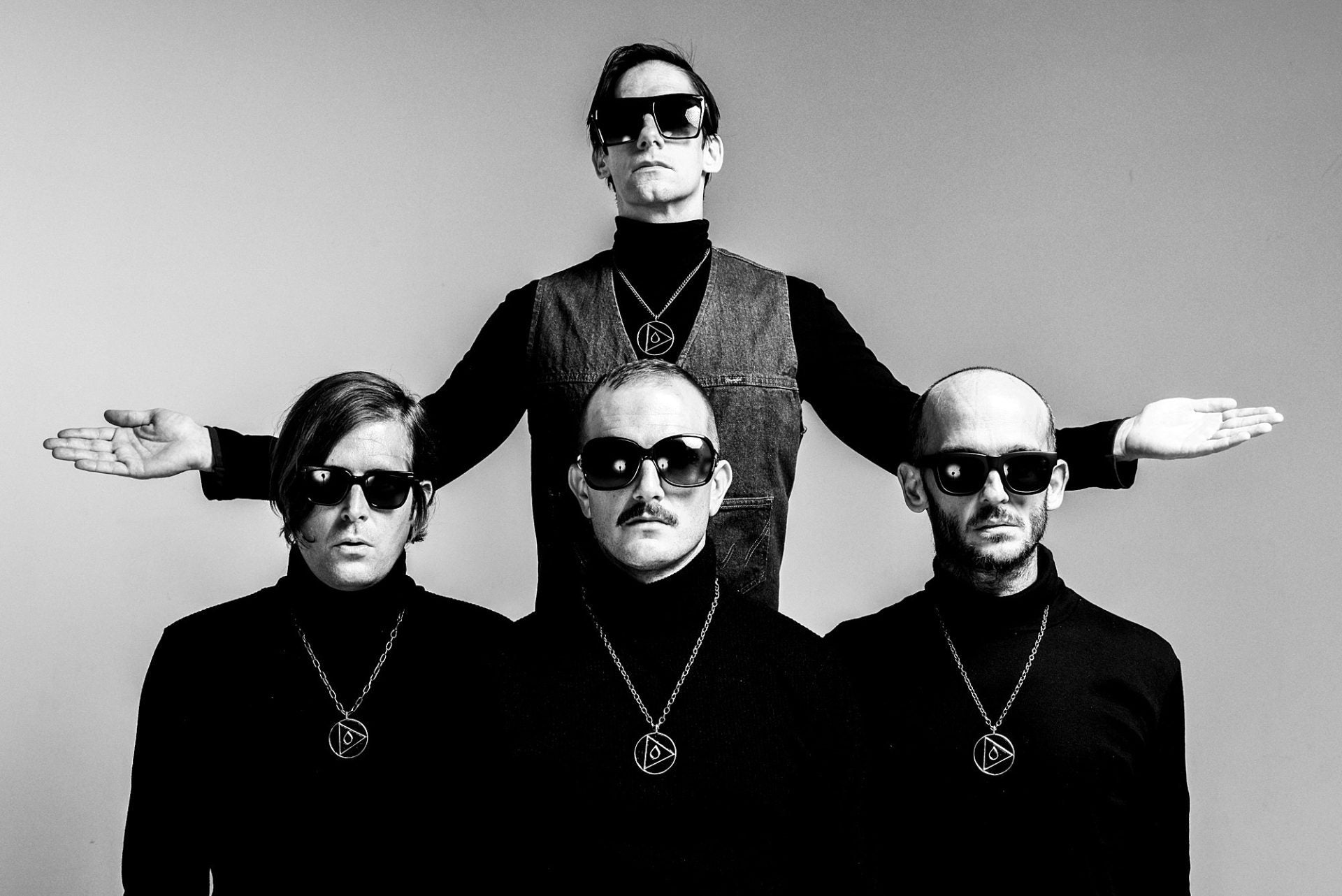 Drakulas (Riverboat Gamblers, Rise Against) releasing debut LP (song stream)