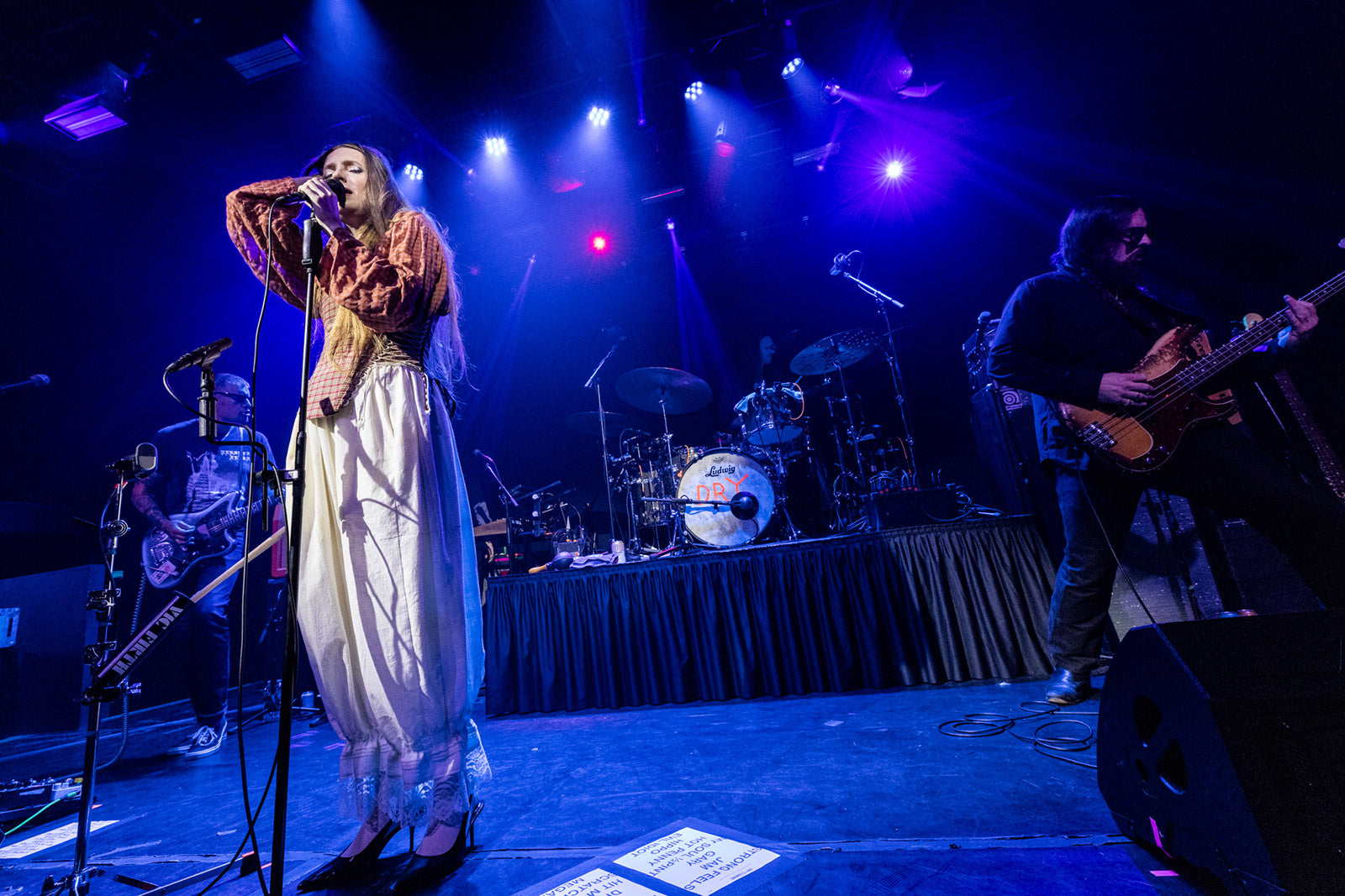 Dry Cleaning reschedule North American tour due to “hostile economic forces,” share new single