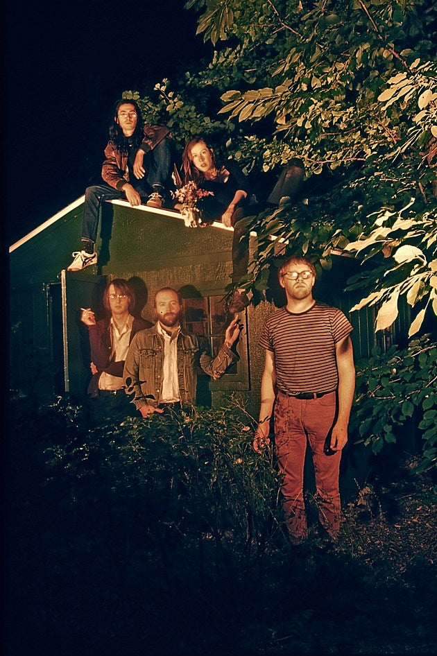 Dusk (Amos of Tenement) releasing 7″ (stream a track)