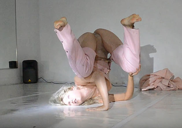 Watch Eartheater’s Alexandra Drewchin contort to M.O.M., catch her live