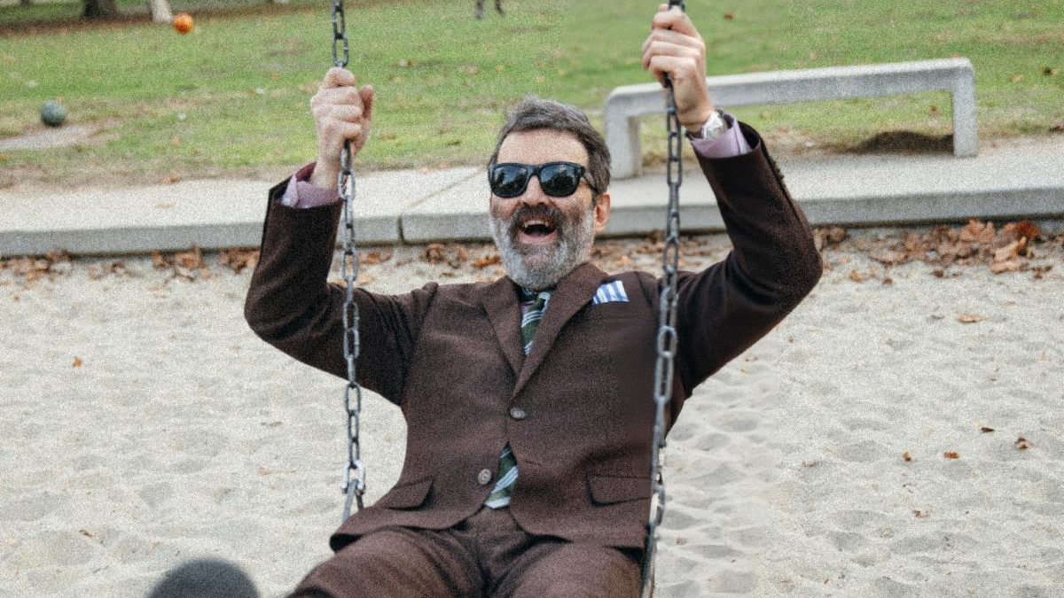 Eels announce new album, share “Cap in Hand”