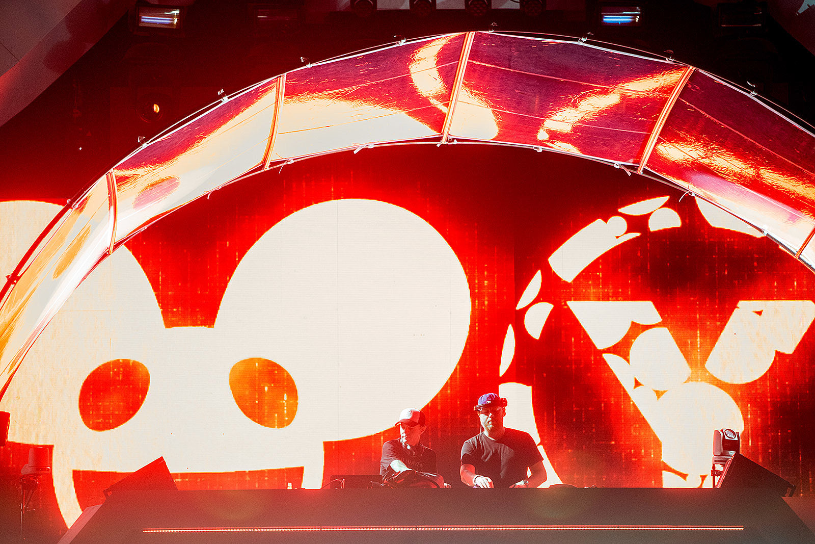 deadmau5 slams 3LAU for playing Trump’s Inauguration Ball: “You stood behind nazis and convicted felons”