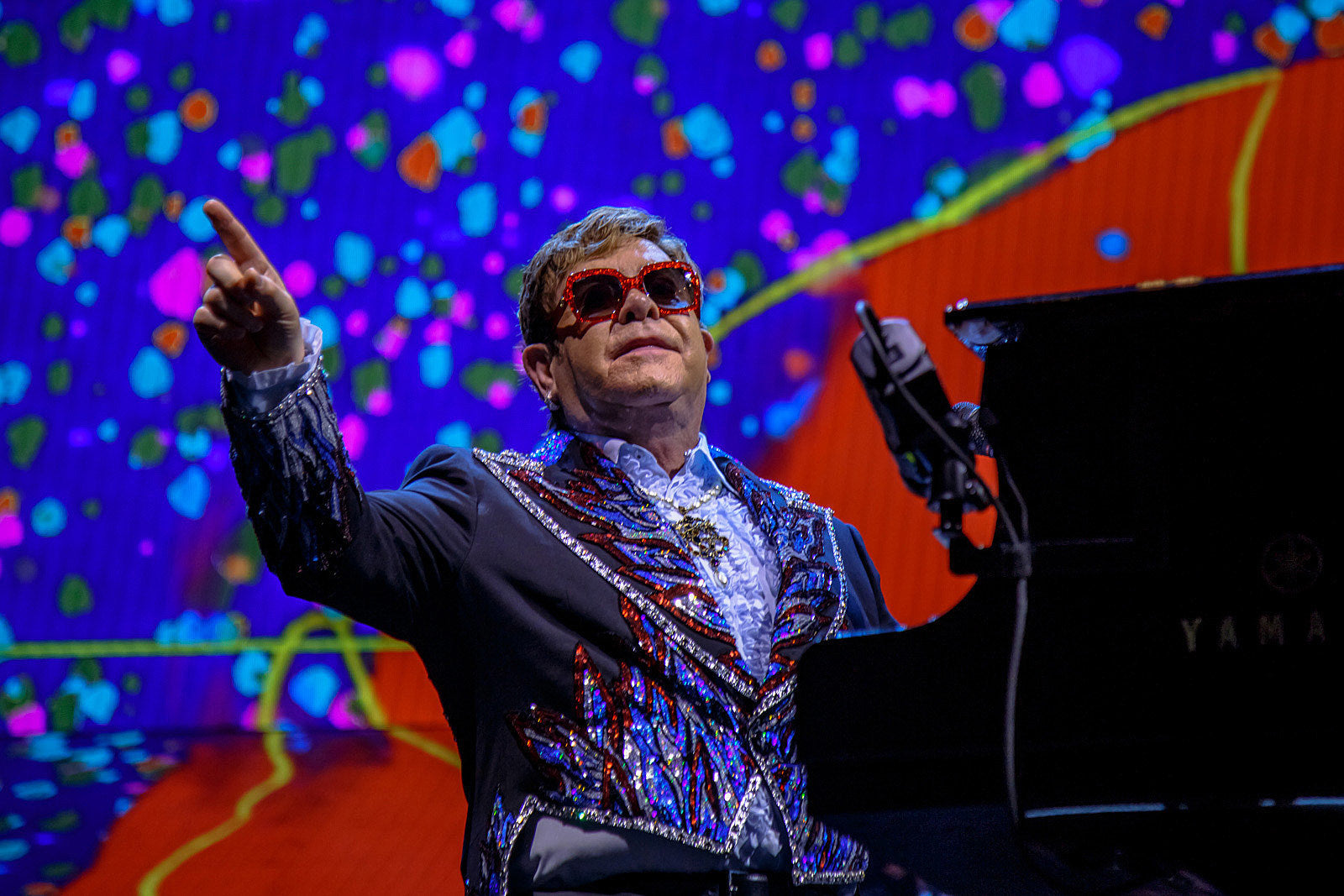 Elton John’s spectacular farewell tour hit Allstate Arena (pics, videos, setlist)