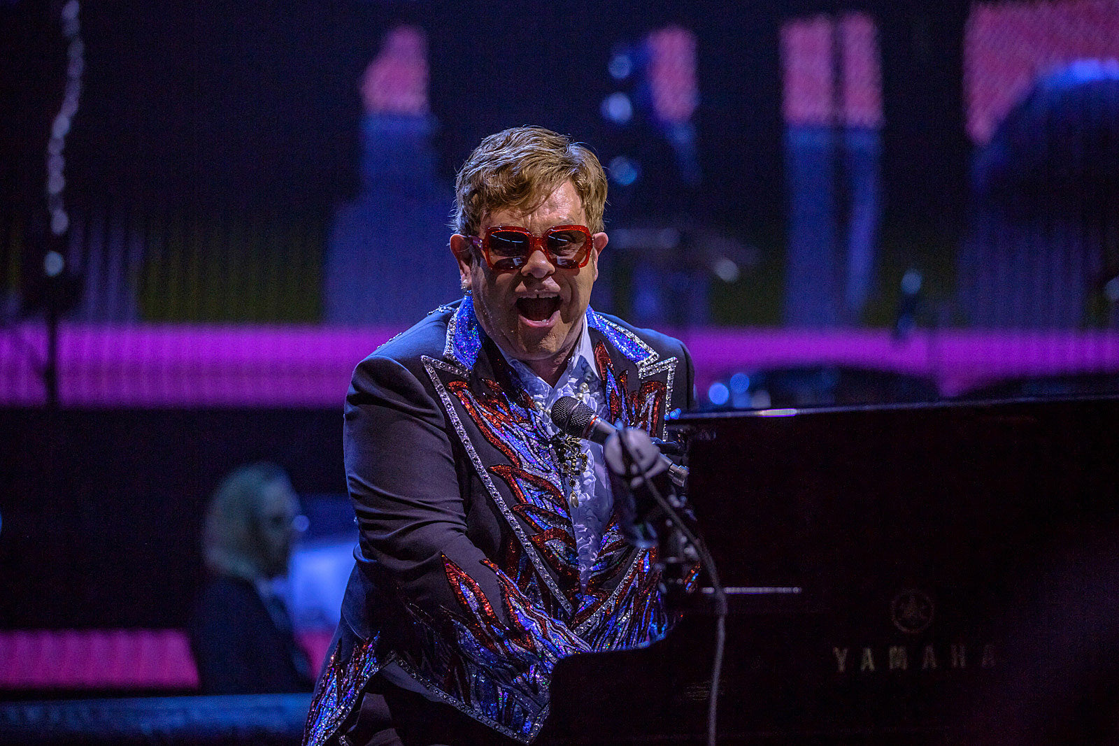 Elton John postpones ‘Farewell Yellow Brick Road’ tour dates
