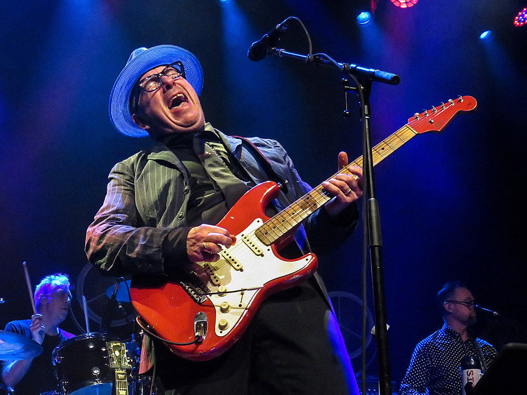 Elvis Costello began NYC-area run at Brooklyn Steel (pics, video, setlist)