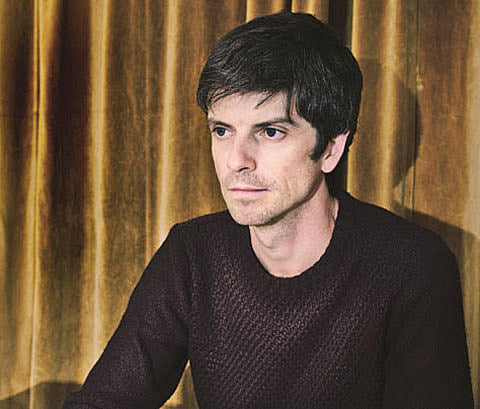 former Gorkys Zygotic Mynci frontman Euros Childs releasing ‘Sweetheart’ (watch the video for ‘Fruit & Veg’)