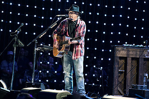 Neil Young gives statement on Donald Trump using “Rockin’ In The Free World” during his presidental campaign