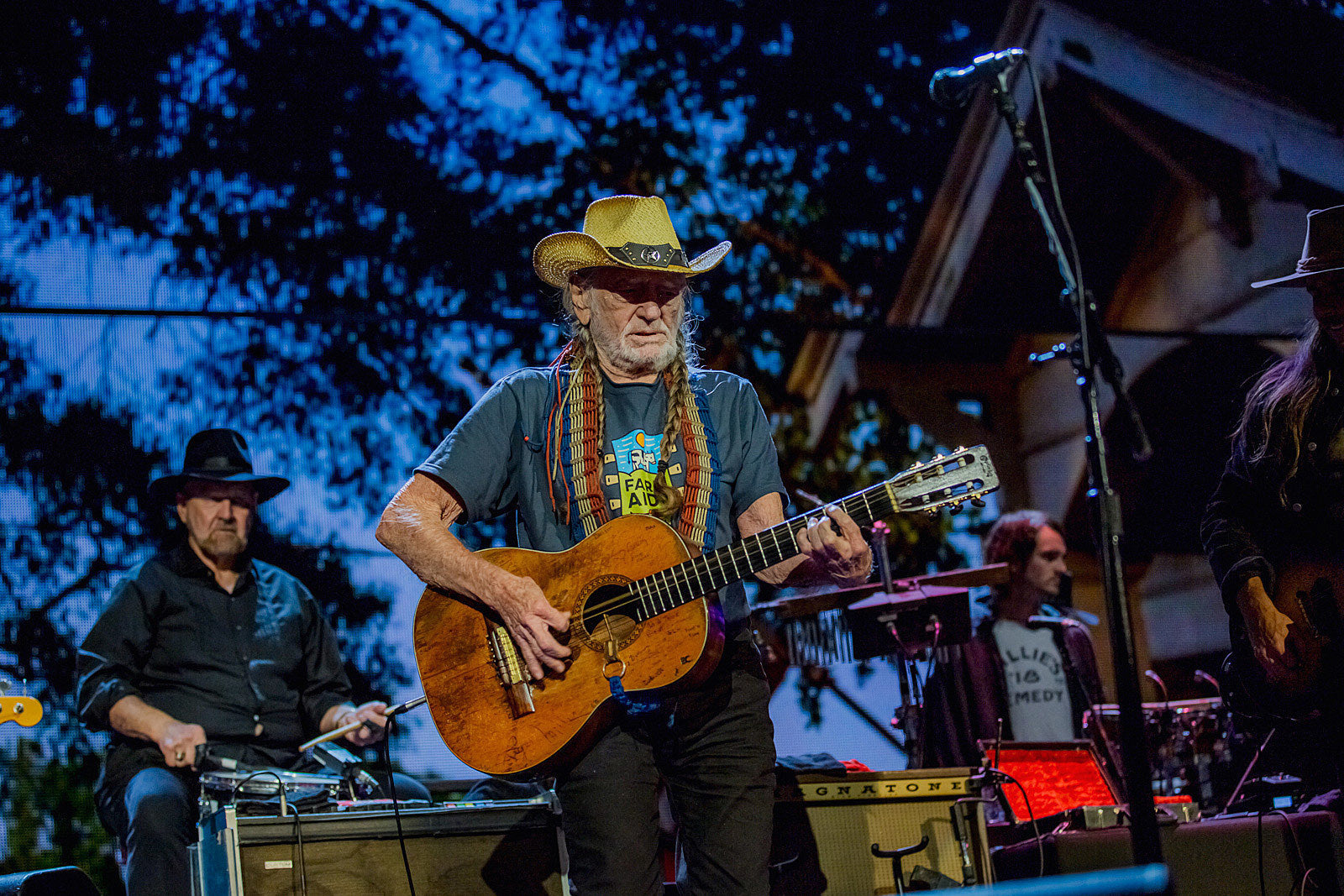 Neil Young, Sturgill Simpson, Snoop Dogg & more set for Willie Nelson’s 90th birthday show
