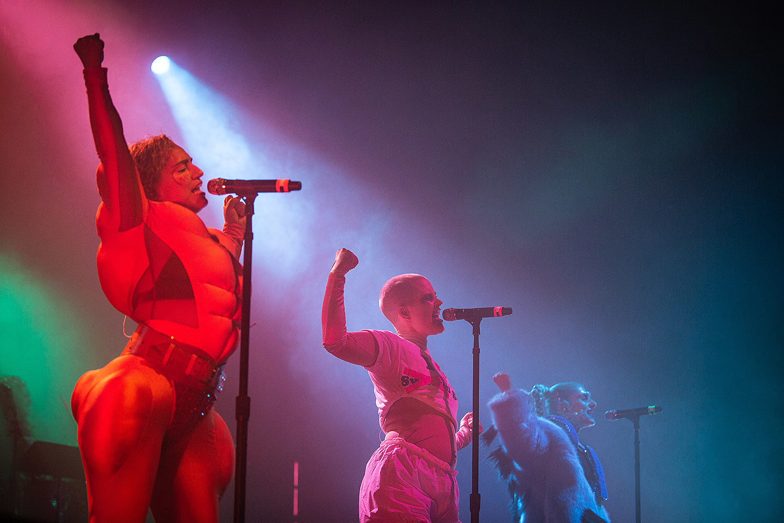 Fever Ray’s North American tour kicked off at Brooklyn Hangar (pics)