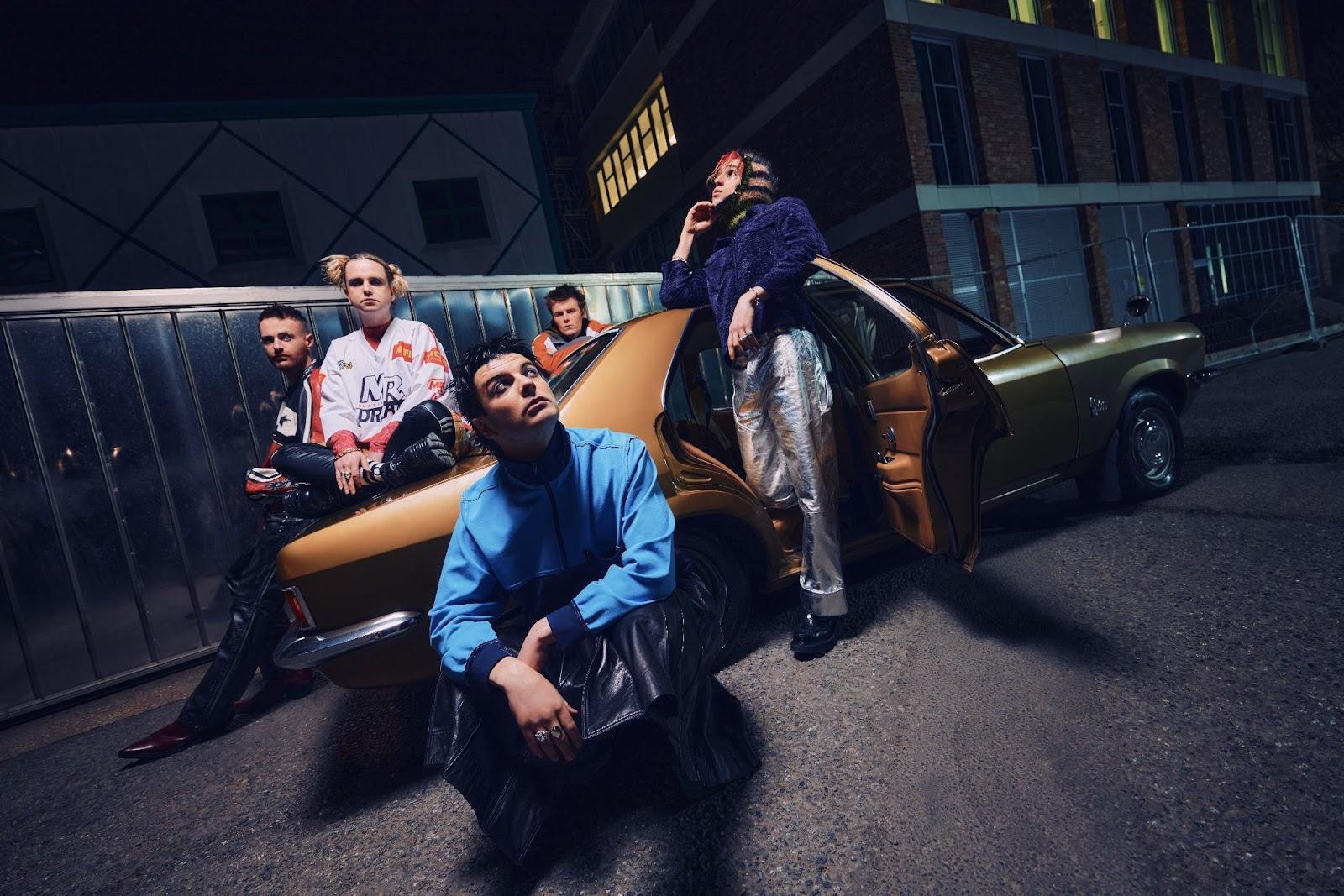 Fontaines D.C. announce new album ‘ROMANCE’ (watch “Starburster” video)