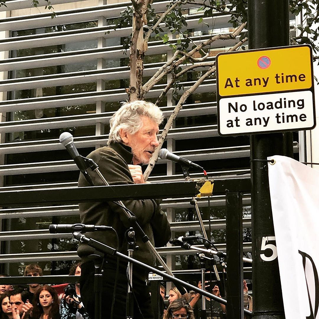 Roger Waters played “Wish You Were Here” at Julian Assange rally (watch)
