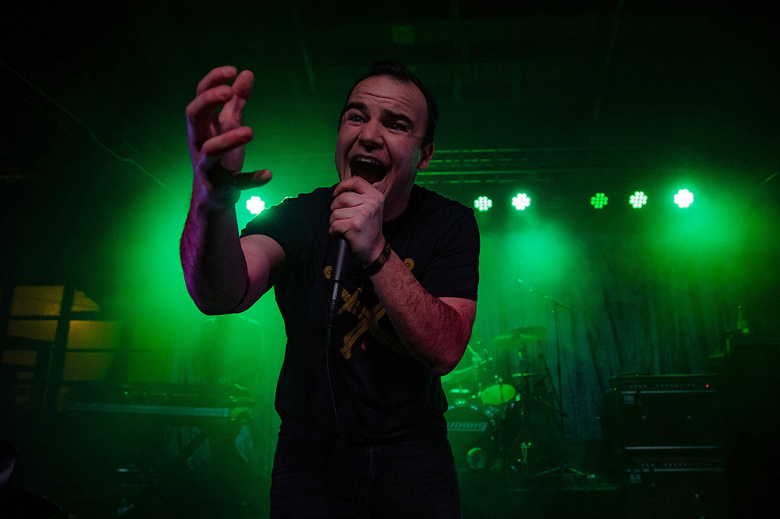 Future Islands played 7 new songs at House of Vans Chicago’s opening night (pics, video, setlist)