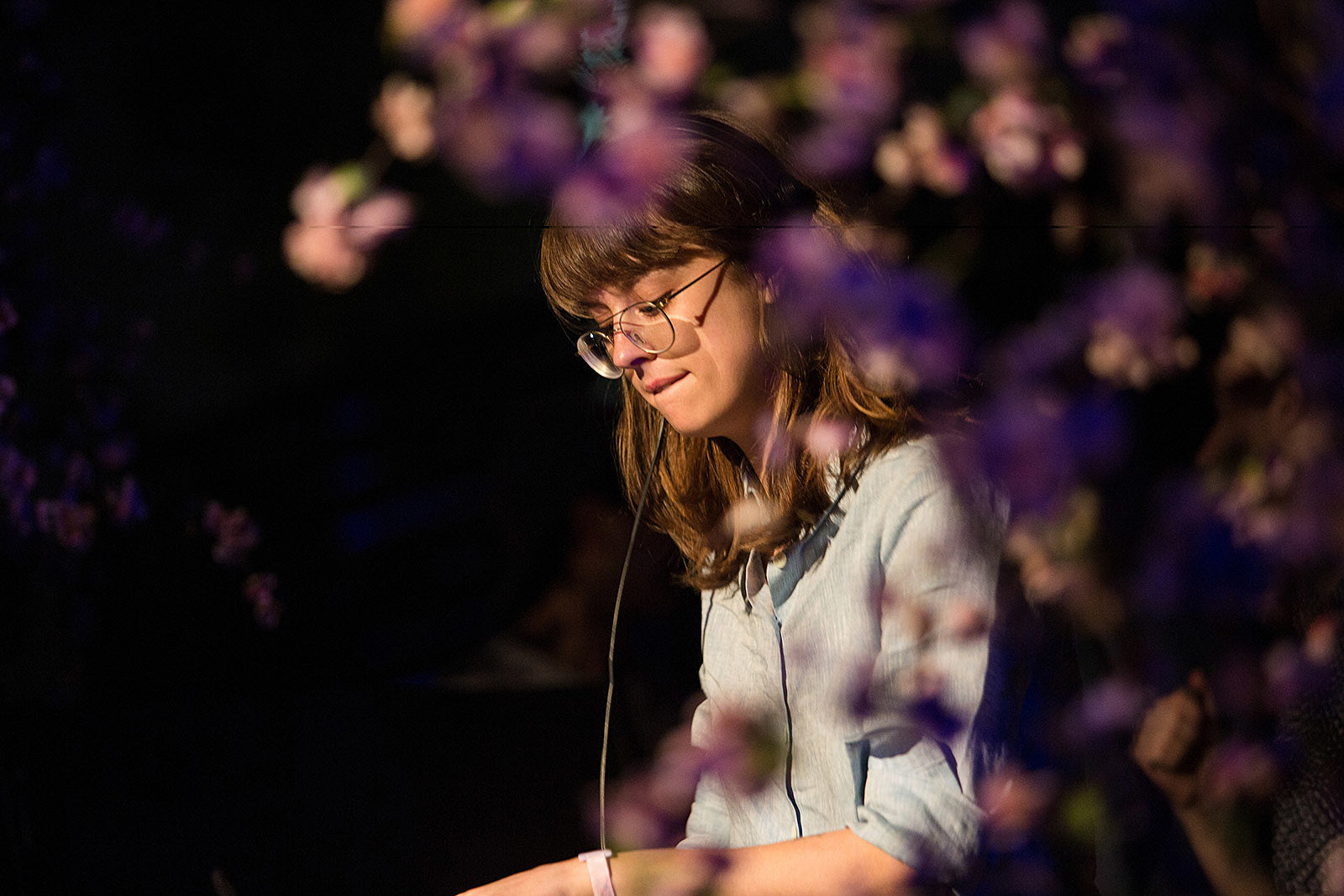 Avalon Emerson announces new album & tour, shares “Hot Evening” (listen)