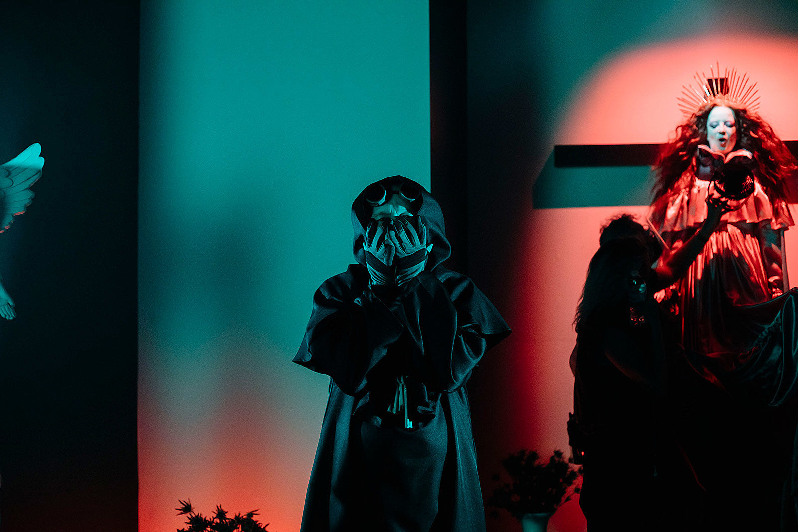 Garbage share title track to new LP ‘No Gods No Masters’ (watch video)