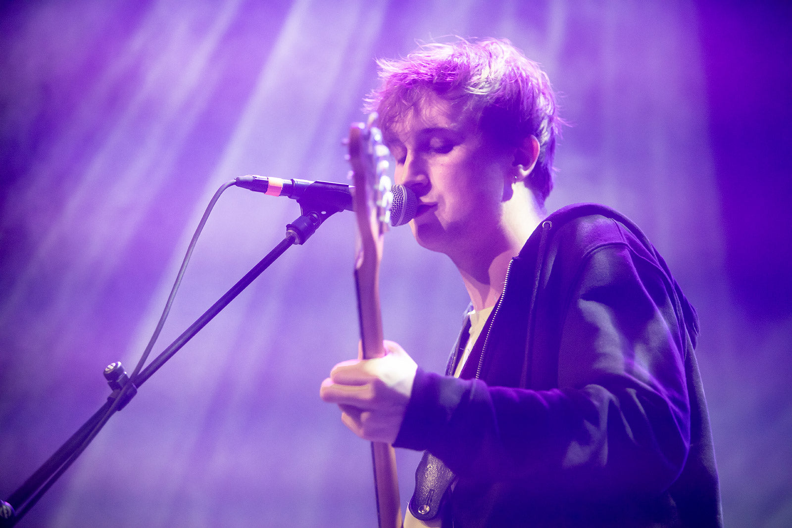 Dove Ellis announces NYC & LA shows