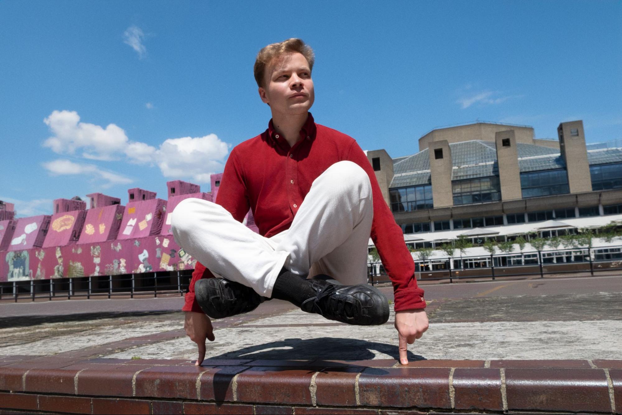 black midi’s Geordie Greep announces debut solo album & 2025 tour, shares “Holy, Holy” video