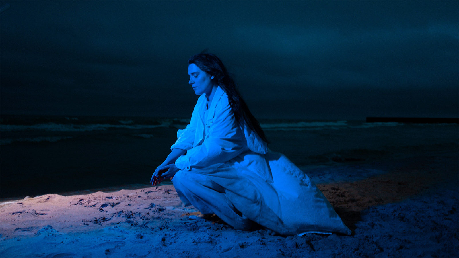 Gia Margaret announces new LP ‘Singing’ & tour, shares “Everyone Around Me Dancing”