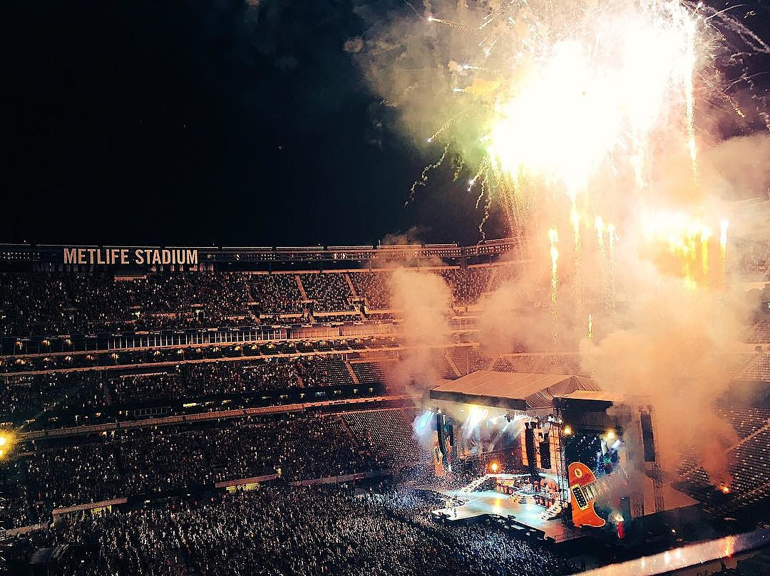 30 people arrested at Guns N’ Roses NJ show Saturday ++ setlist from Sunday’s show