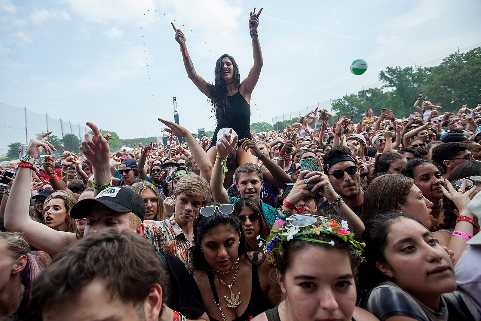 Governors Ball 2016 day 2 pics (M83, De La Soul, Against Me!, Haim, Miguel & more)